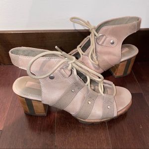 Sorel Addington Lace Up Sandals Heels 8.5 Tan